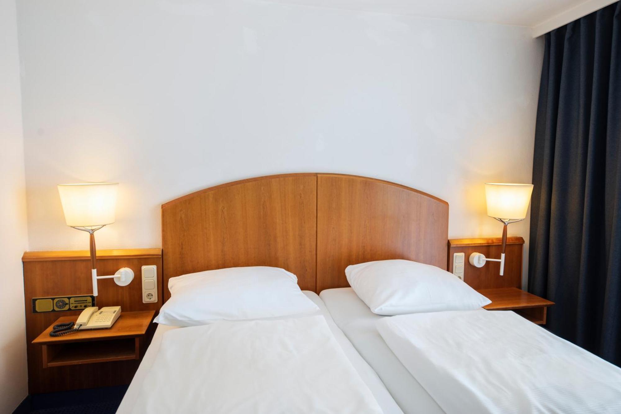 Roomingtons Karoli Waldkirchen Exteriör bild