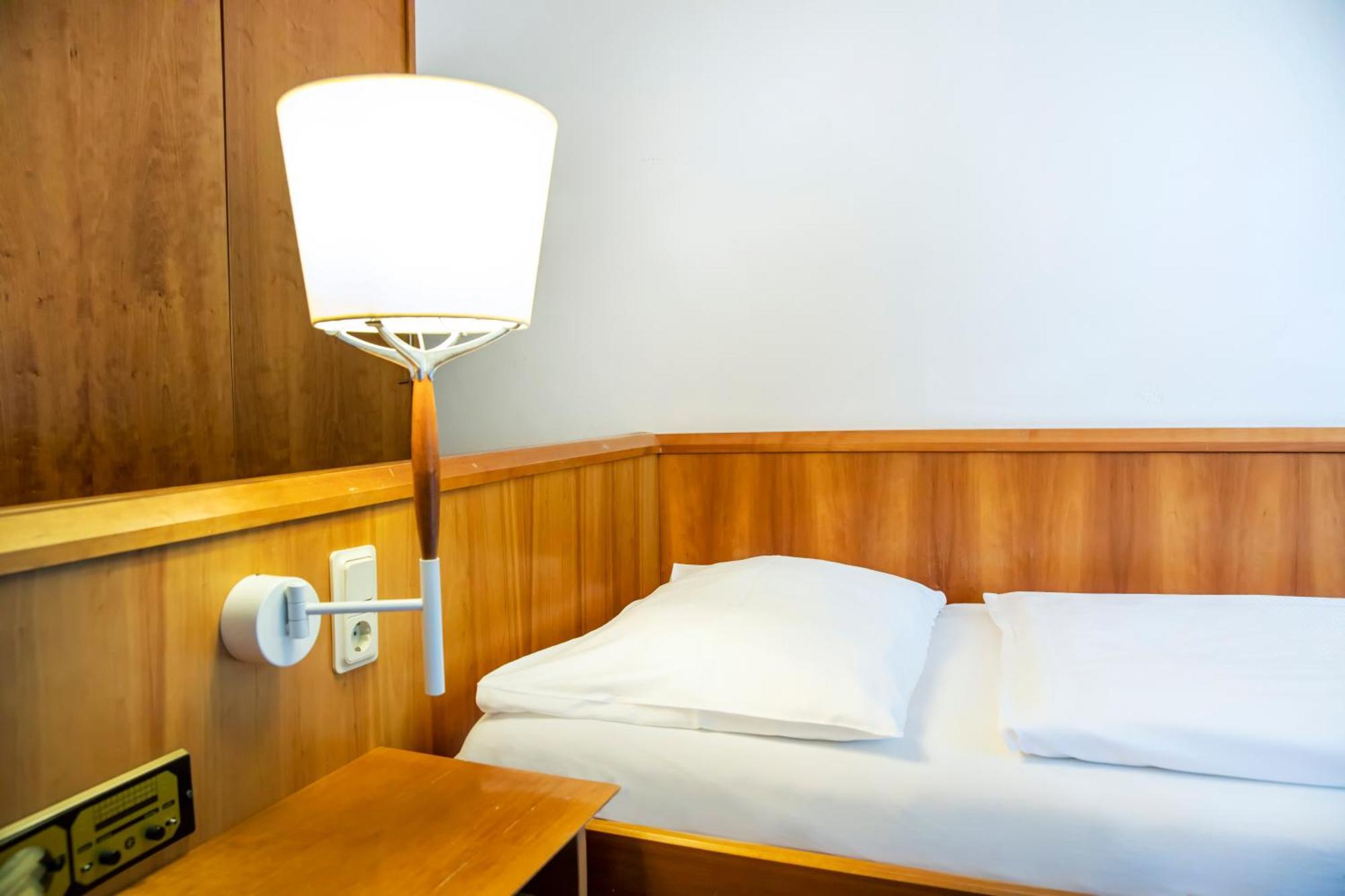 Roomingtons Karoli Waldkirchen Exteriör bild